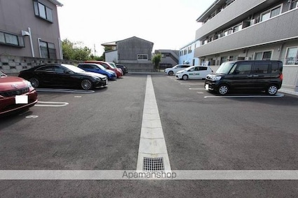 グランデージ　サコ[1LDK/46.44m2]の駐車場