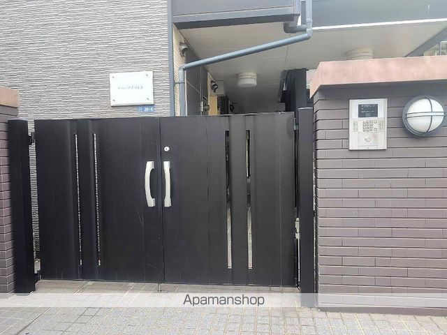 レオパレス21リバーアイランドの玄関写真