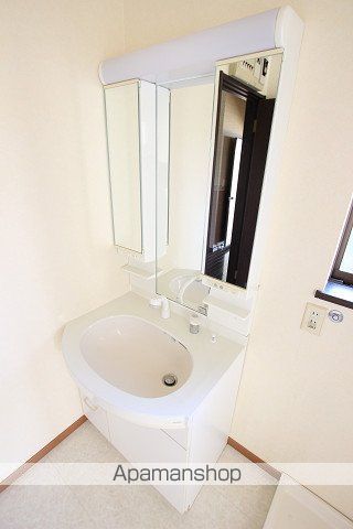 上永吉5LDK貸家の内装写真