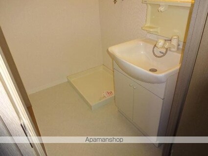 岐阜県岐阜市小西郷１丁目[2LDK/49.5m2]の内装1