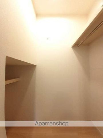 フェリーチェ IIの内装写真