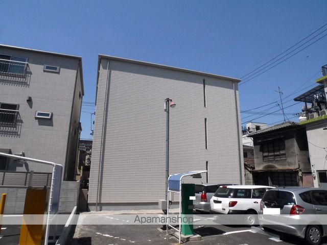 シロッコ西口の外観写真