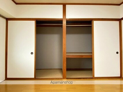 コーポサンクレスト[2LDK/62.5m2]の収納