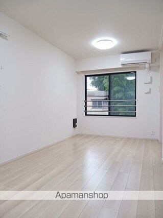 アクティーフ・Ｙ　Ⅱ[1LDK/48.91m2]のリビング・居間