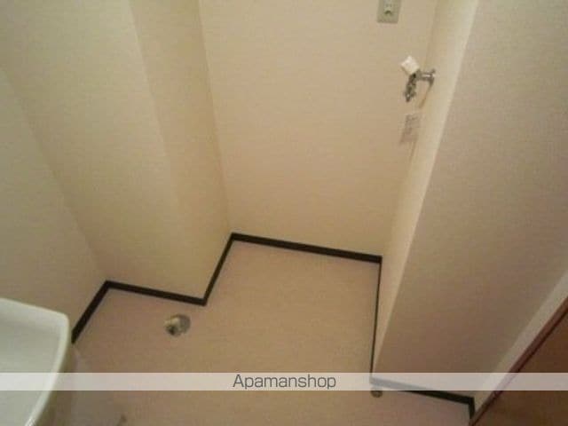 レジュイール東中通の内装写真