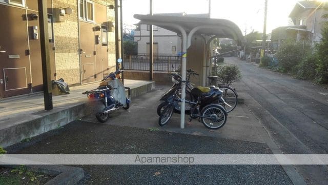 レオパレスガウディの外観写真