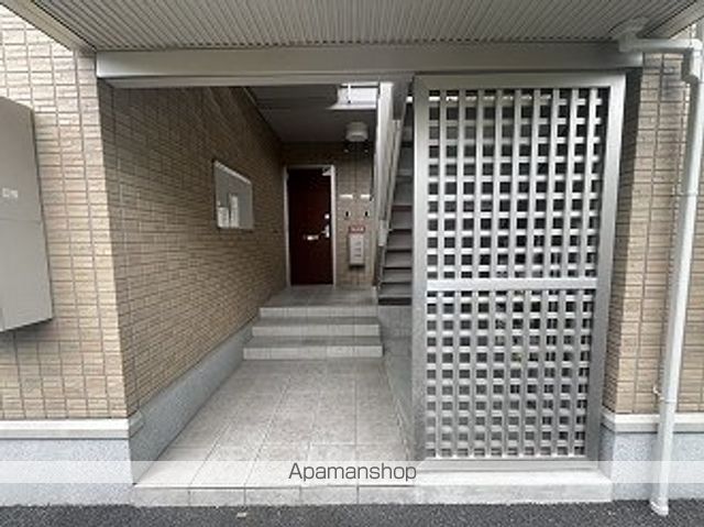 リリーズ Bの玄関写真