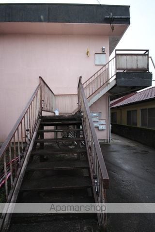 ルナパークテクノの玄関写真