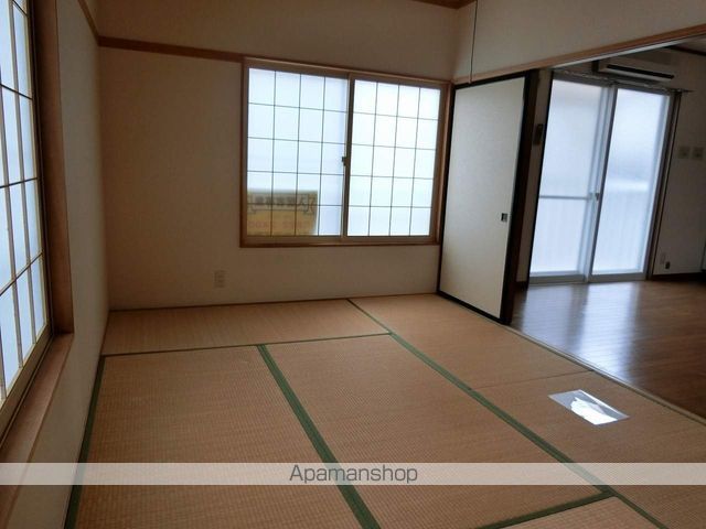アピオン前九年の内装写真