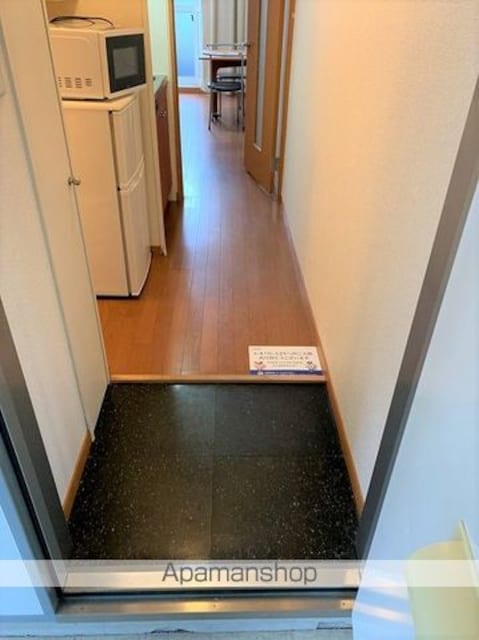 レオパレスサンフラワー甲府昭和[1K/23.18m2]の玄関