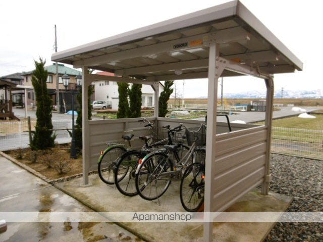 富山地鉄本線 越中荏原駅 徒歩11分 2階建 築13年の外観写真