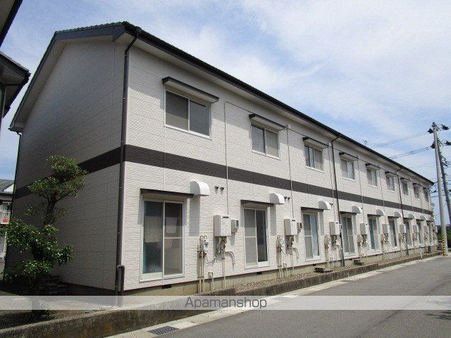 外山レイクサイドハウスK棟の外観写真