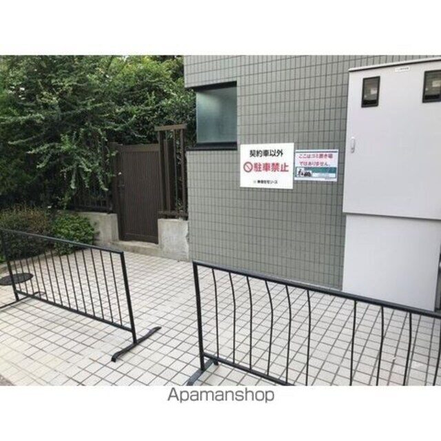 パークサイドフラット三茶[1R/20.06m2]の駐車場