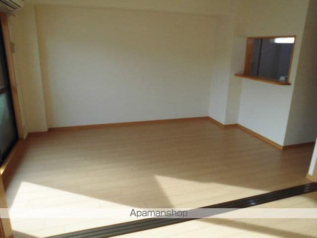 ゾーナ ブローテの内装写真