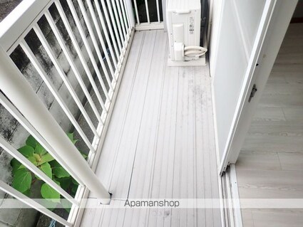 和歌山県和歌山市和歌浦東２丁目[1R/20.8m2]のバルコニー