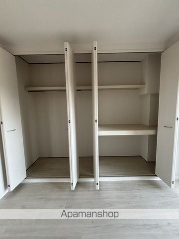 ROBERIANIBANKANの内装写真