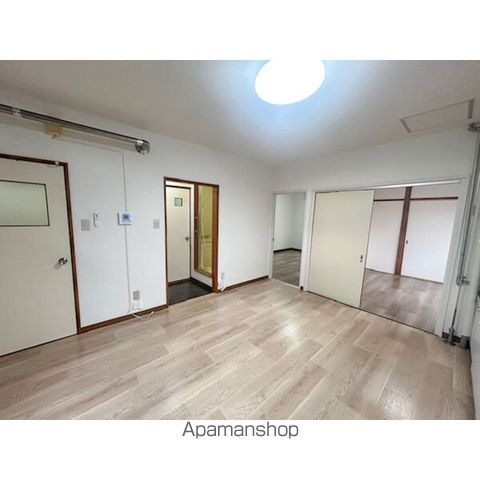 スカイハイムの内装写真