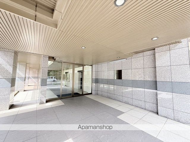 知事公館前タワーレジデンスの玄関写真