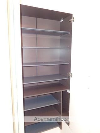 キャルル　Ｂ棟[1LDK/40.04m2]の玄関