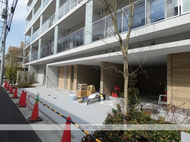 ラティエラ大森西の玄関写真