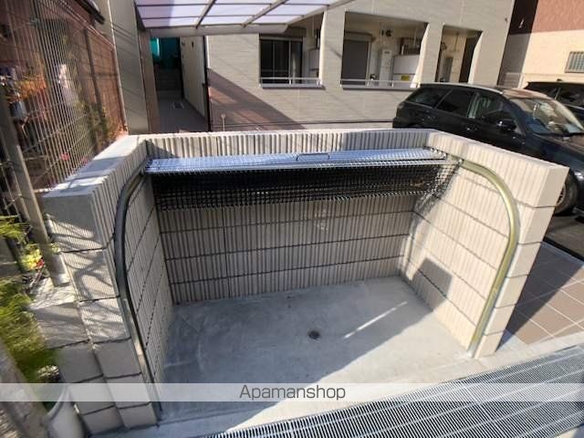 oak 出屋敷の外観写真