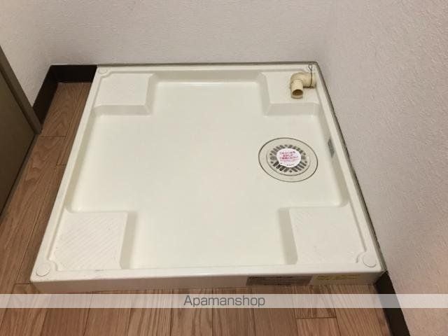 ベルナール ビュッフェの内装写真