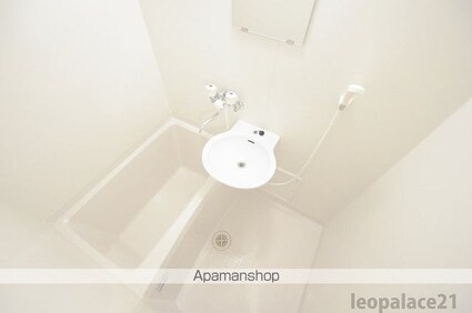 レオパレスハーヴ壱番館[1K/28.02m2]のバス