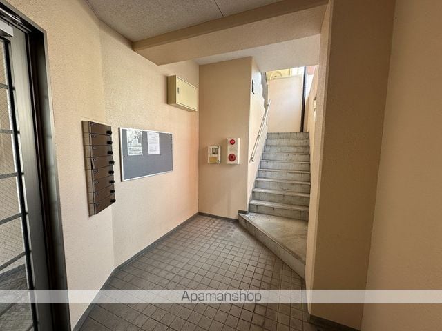 リバティ青山の玄関写真