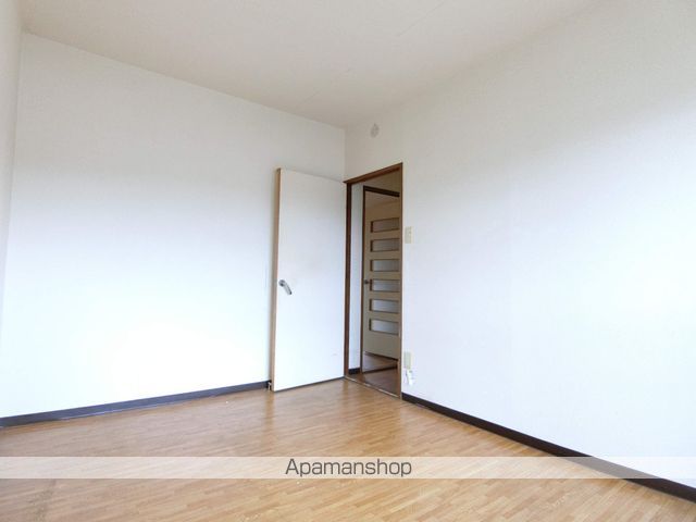 マンションロイヤルアイリスの内装写真