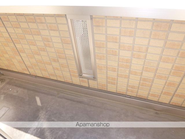 タクティスの内装写真