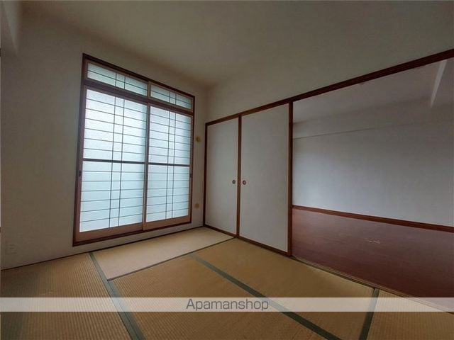 ガーデンスクエア泉の内装写真