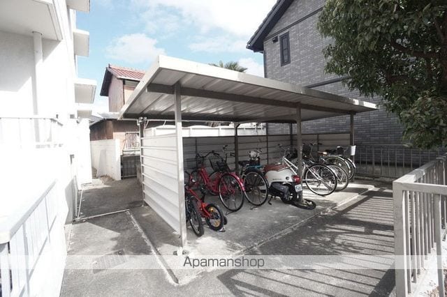 メゾン西町の玄関写真