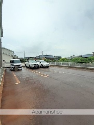 フレシール[2LDK/57.22m2]の駐車場
