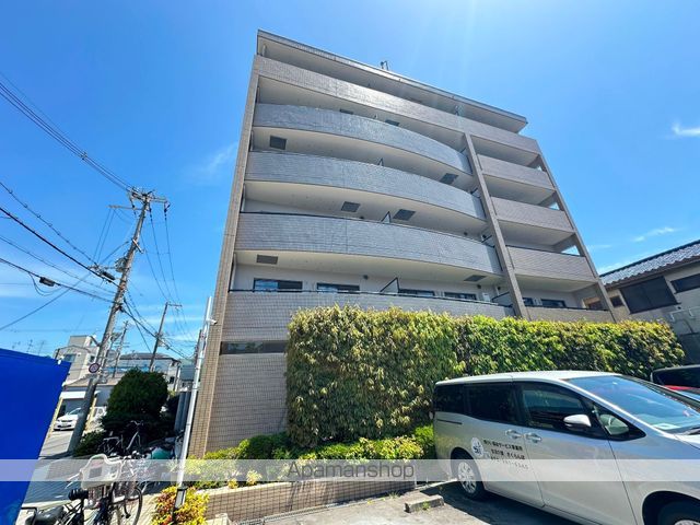 ファミール春日