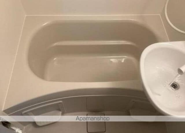 ダイアパレス中央町 402号の内装写真