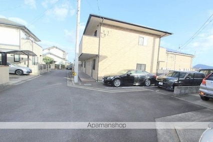 ネスティア太田[2DK/39.74m2]の駐車場