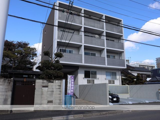 FULL HOUSEの外観写真