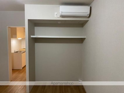 ミュー亀井町[1K/32.58m2]の収納