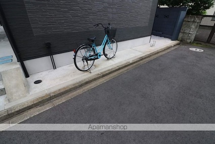 リブリ・Ｄｅａｒ　ｃｏｕｒｔ[1R/12.42m2]の共用部2