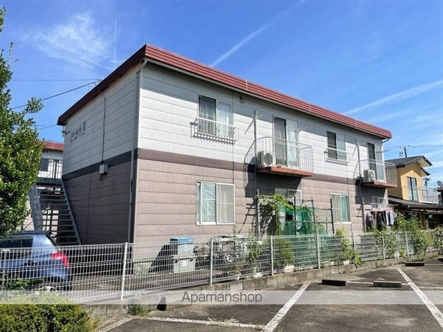 クレセントB棟の外観写真