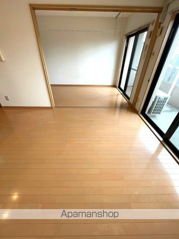 エメラルドマンションの内装写真