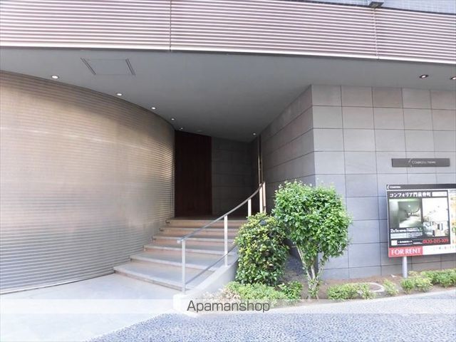 コンフォリア門前仲町の玄関写真