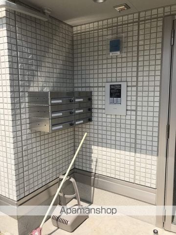 クレアーレ高峯 A棟の玄関写真