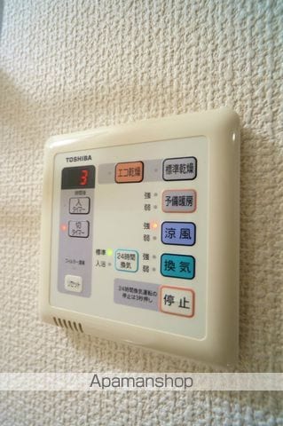 レジデンシャルヒルズ博多駅前の内装写真