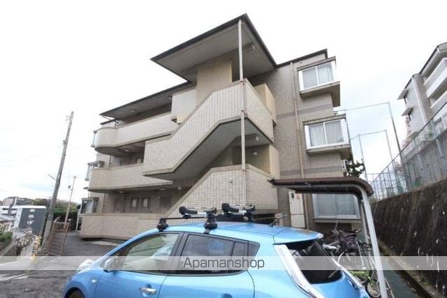N2ビルの外観写真