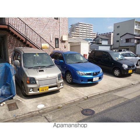 プリミエールモアグリーン[1K/24.84m2]の駐車場2