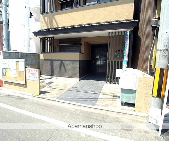 COMFYCOURT京都西陣の玄関写真