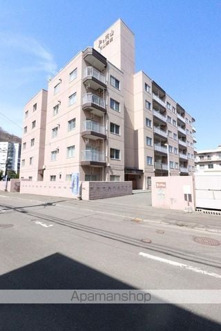 ドミ円山の外観写真