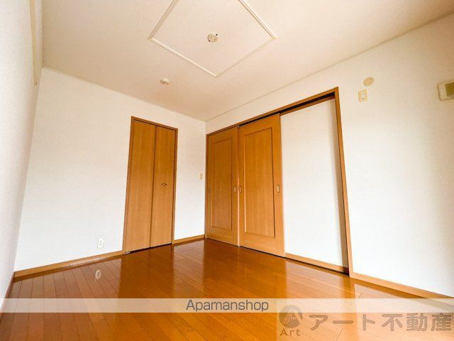 メイクロードの内装写真