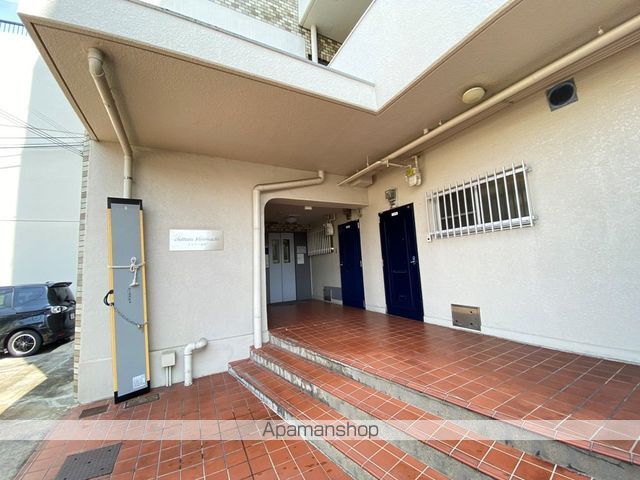 シャトー新町の玄関写真